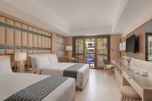 Deluxe with Direct Pool Access